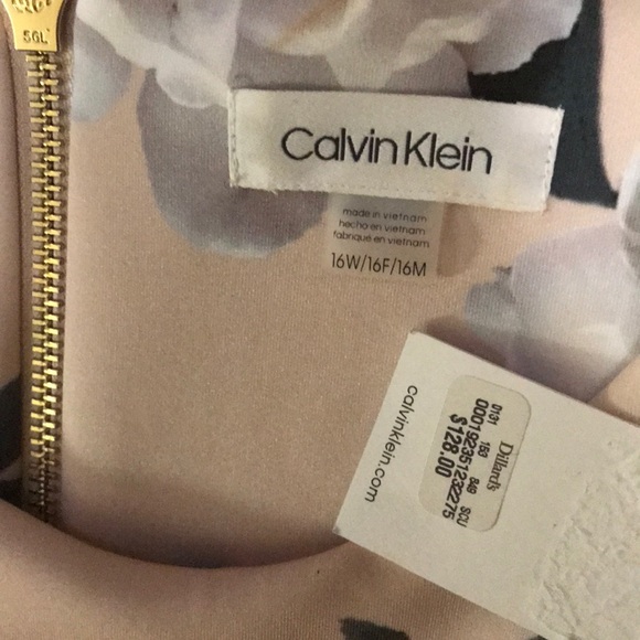 Calvin Klein Soft Pink Floral Womens Plus Dress. - Picture 3 of 3